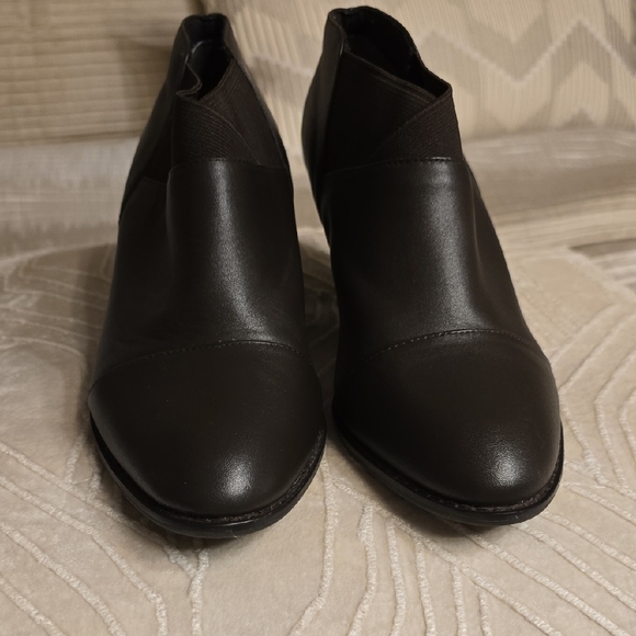 Vionic Leather Dark Brown Ankle Booties - Picture 3 of 15